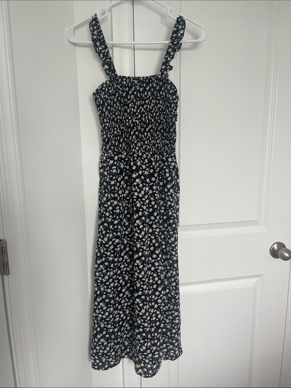 Abercrombie & Fitch XS Smocked Floral MIDI Dress LIKE NEW